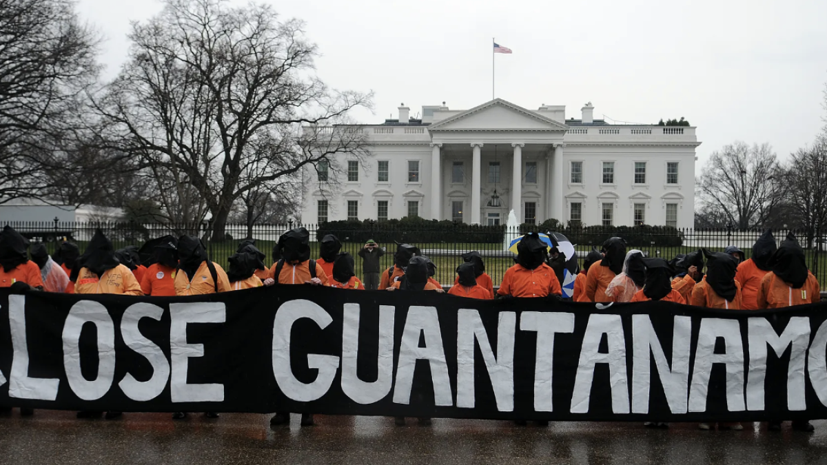 Close guantanamo bay 